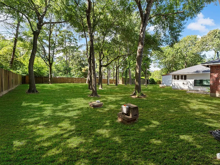 618 W Rollingwood St — Photo 30