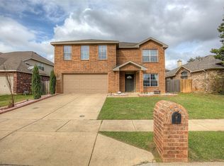 636 Bent Oak Dr, Fort Worth, TX 76131