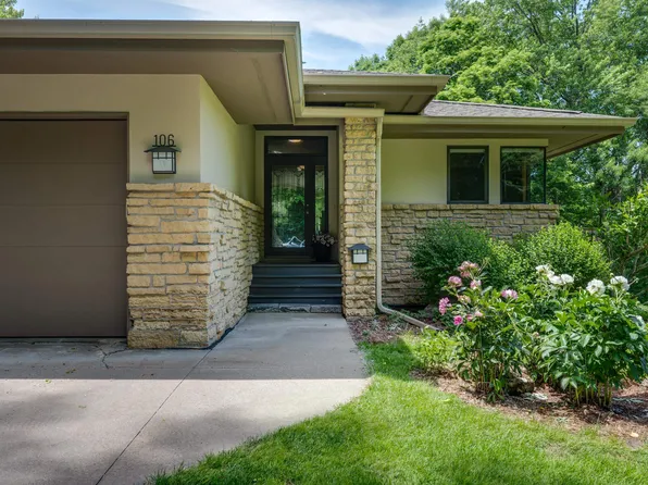 106 Aspen Glen Dr, Spring Green, WI 53588