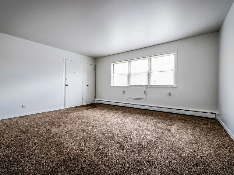 8100 S Drexel Ave — Photo 21