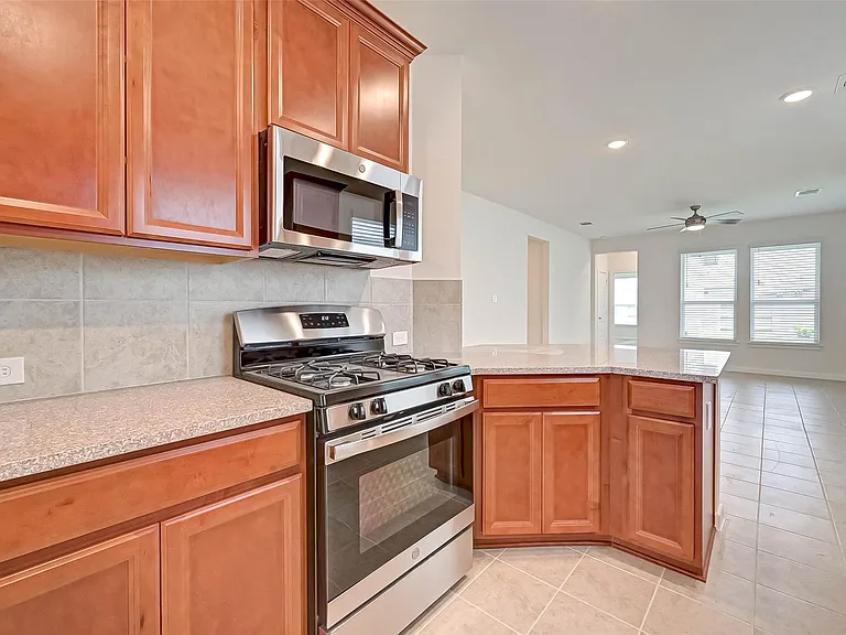 8022 Pinebrook Arbor Ct — Photo 18
