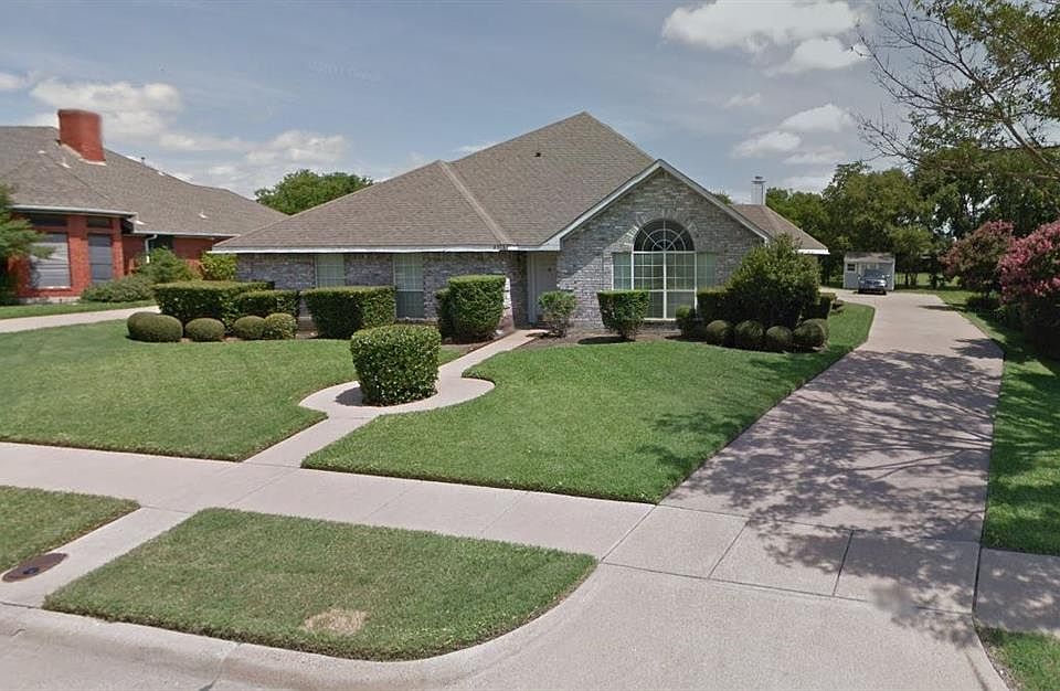 1st image of 4313 Lakehill Dr