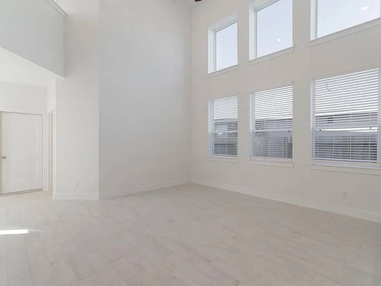114 Hidden Peak Dr — Photo 10