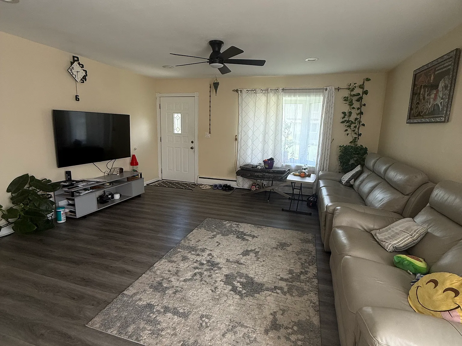 4 bed, $2,700 — Photo 3