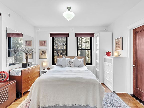 3rd image of 255 W End Ave APT 4D