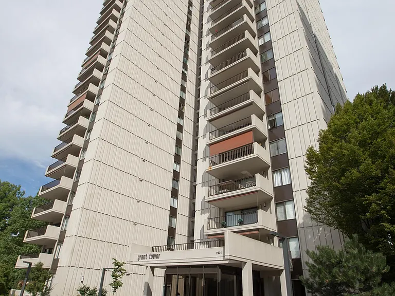 American Plaza Towers (ATP)
Grant Building