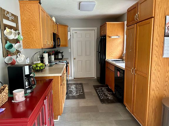 5th image of 104 Huckleberry Dr