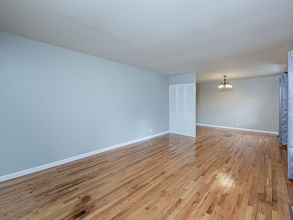 2nd image of 2525 Cheshire Dr