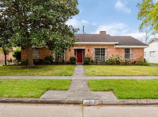 8503 Twin Hills Dr, Houston, TX 77071