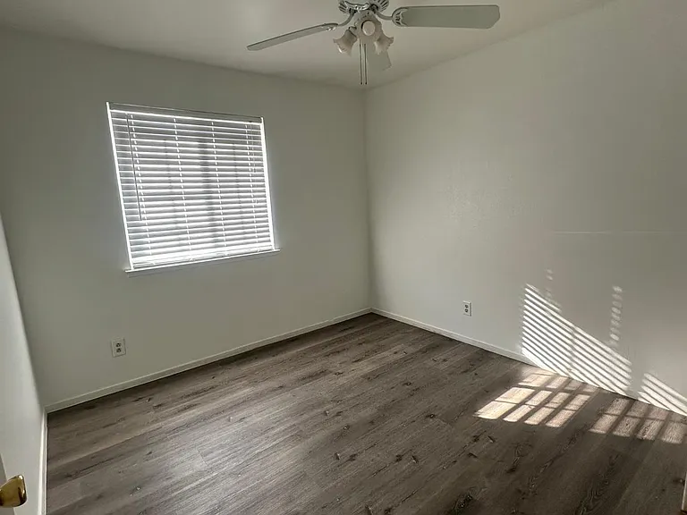 1817 W La Sierra Dr — Photo 16