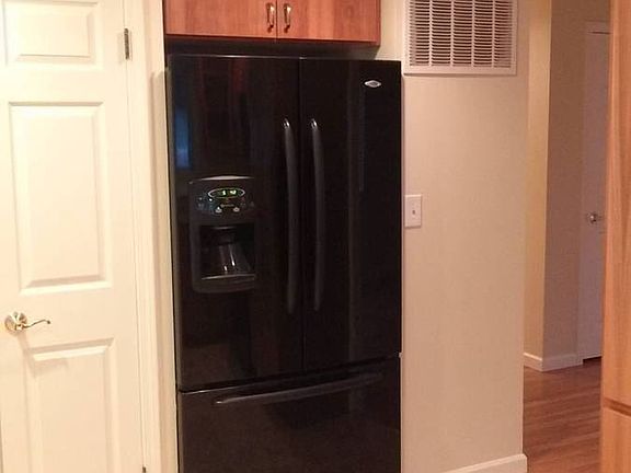 5th image of 653 Canary Ave