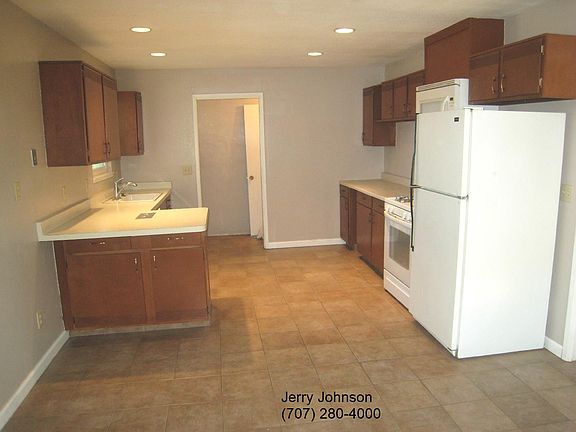 4th image of 421 Eastwood Dr
