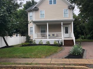 93 Center St, Metuchen, NJ 08840