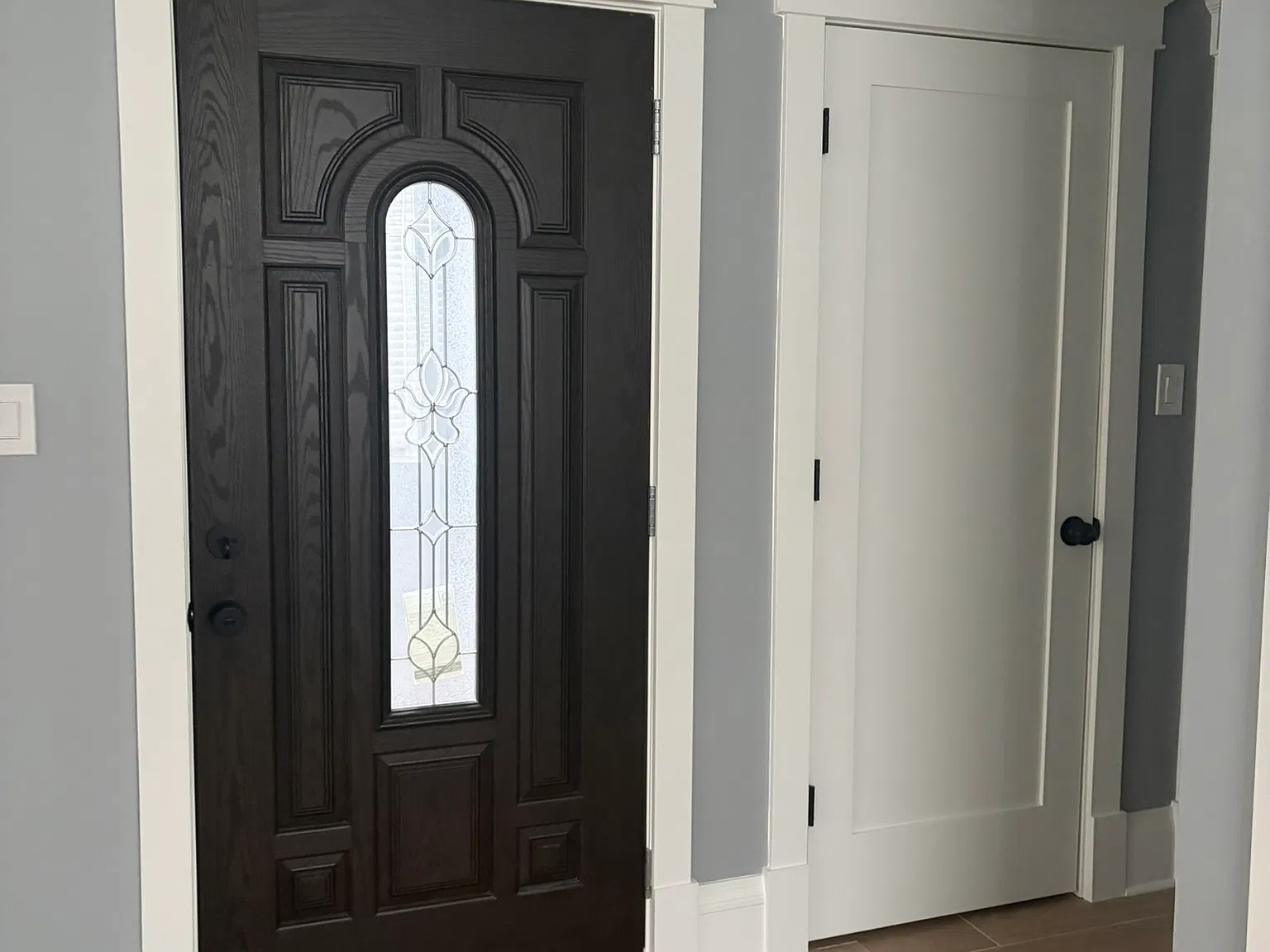 3 bed, 1.5 bath, 900 sqft, $1,800 — Photo 2
