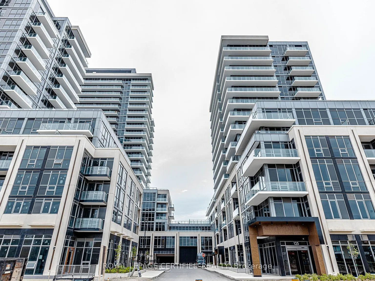 2 bed, $1,900 — Photo 1