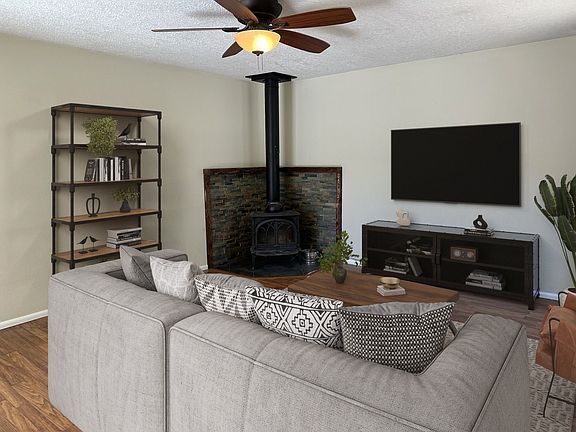 2nd image of 343 Connie Ave