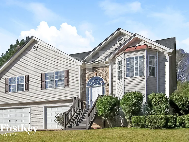 229 Springbrook Ct — Photo 2