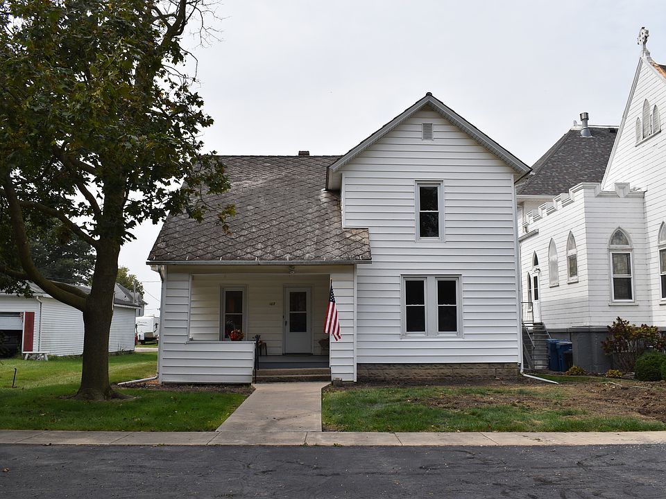107 Main St, Flanagan, IL 61740 Zillow