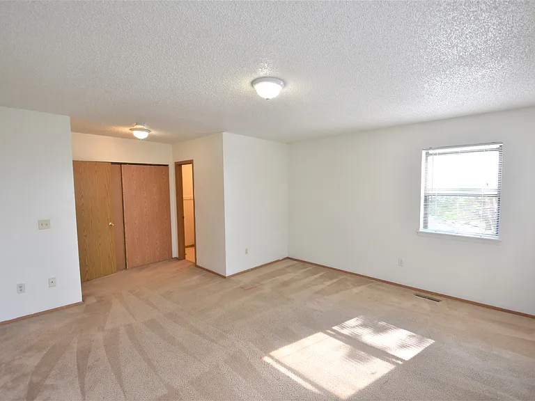 2927 Broadway St #4 — Photo 17