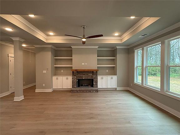 3rd image of 305 Springtime Way