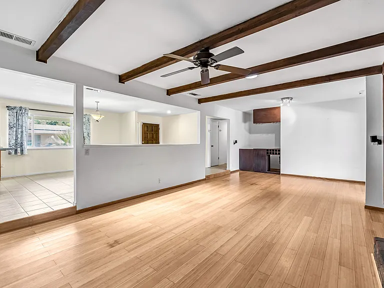 5170 E Huntington Ave — Photo 8