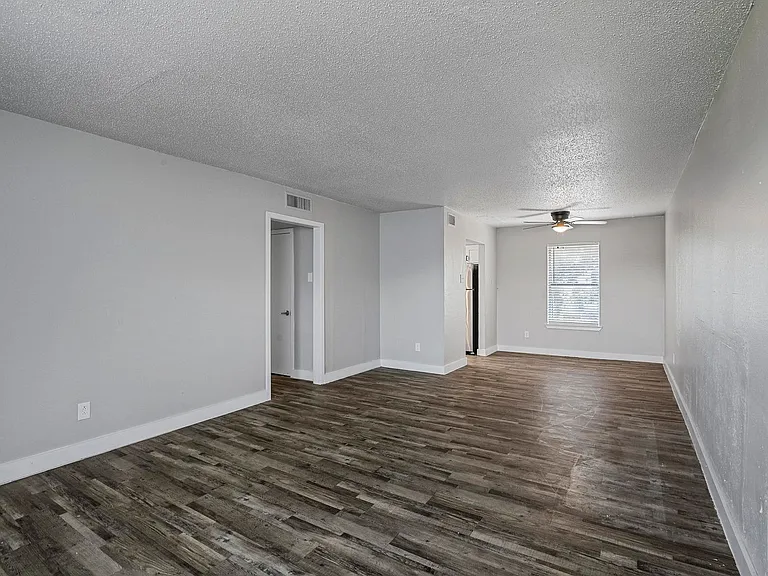 The Flats on Handley — Photo 86