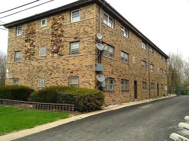 1st image of 1367 River Dr APT 3