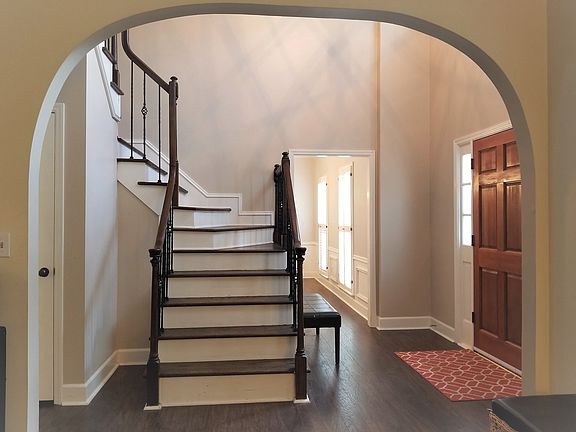 5th image of 2428 Woodbridge Dr