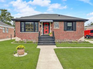 2432 S 9th Ave, Broadview, IL 60155