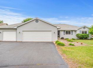 5378 Hawkeye Trl, Machesney Park, IL 61115