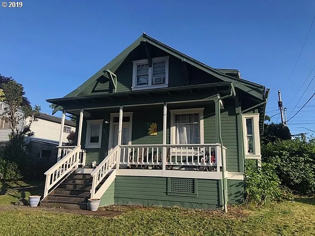 39224 Pleasant St photo 1