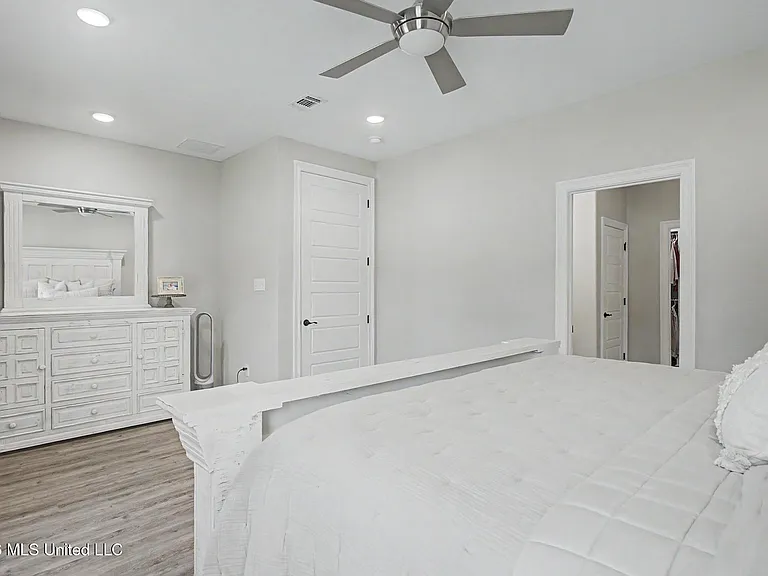 6812 Enclave Ln — Photo 14