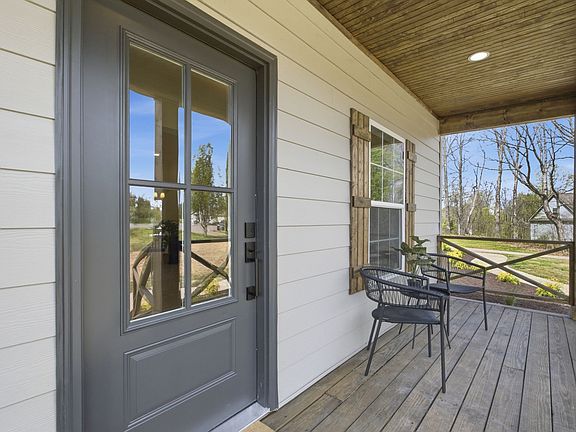 4th image of 2113 Hanah Ct