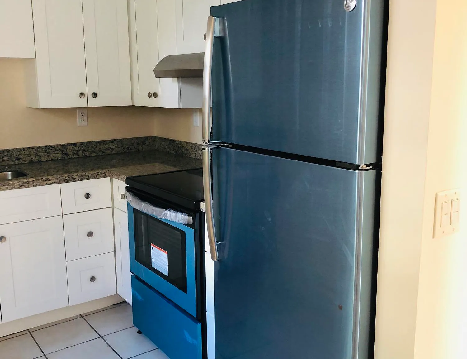 2 bed, 2.0 bath, 902 sqft, $1,700 — Photo 3