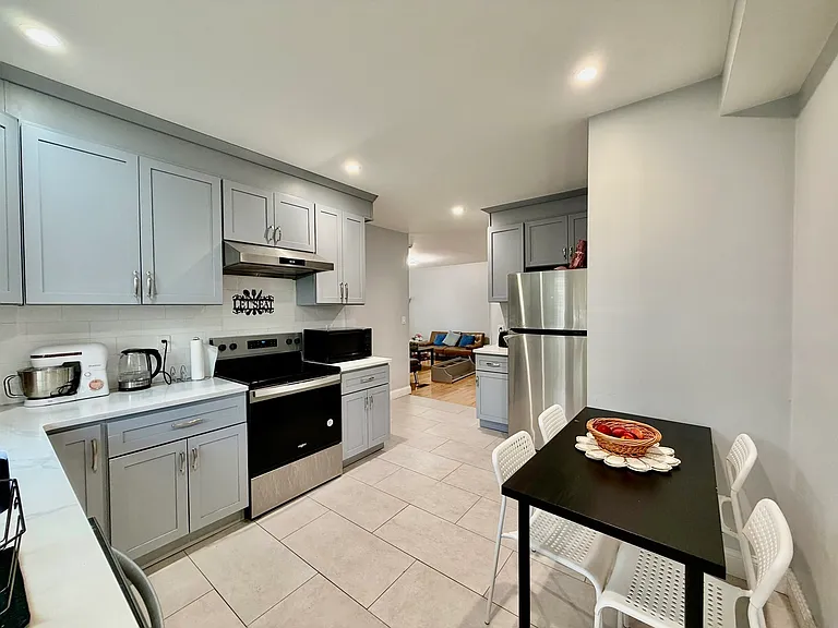 305 Washington St #1A — Photo 18