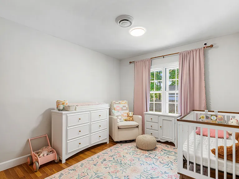 355 Pearse Rd — Photo 39