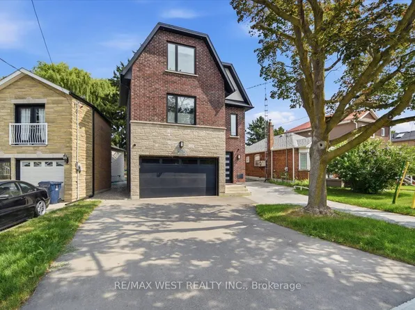 50 Rotherham Ave, Toronto, ON M6M 1M2