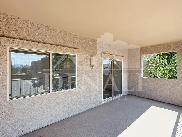 4162 N Thurston Ln #100 — Photo 29