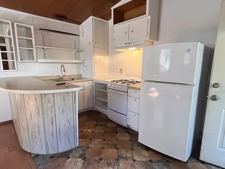 12524 Valley View Rd — Photo 7