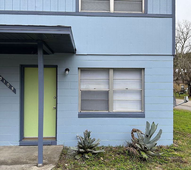 1st image of 3105 SW 24th Dr APT A