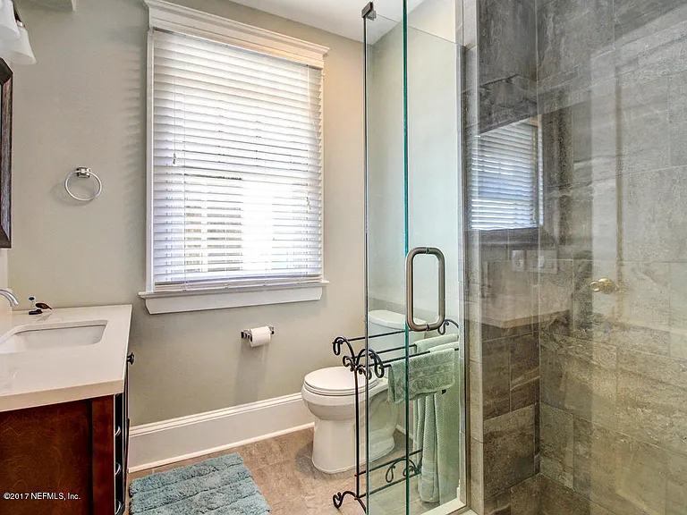 2116 Herschel St #A — Photo 12