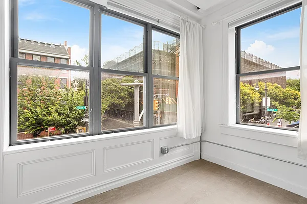 Rented by Safdie Realty Group | media 21