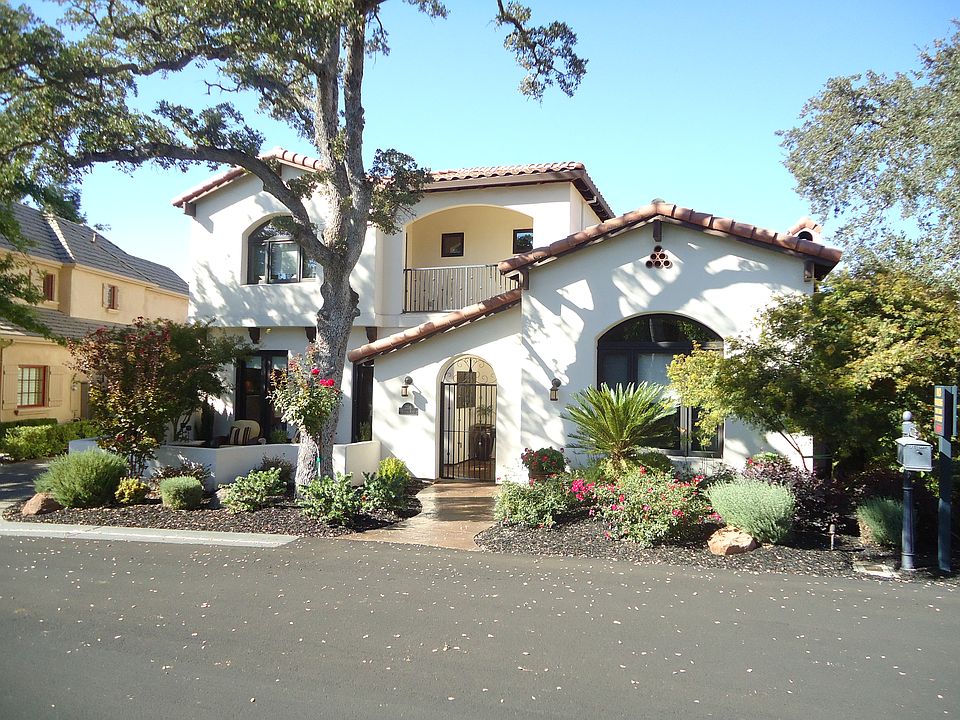 2nd image of 208 Cypress Point