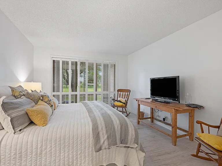 11875 Pebblewood Dr #201 — Photo 24