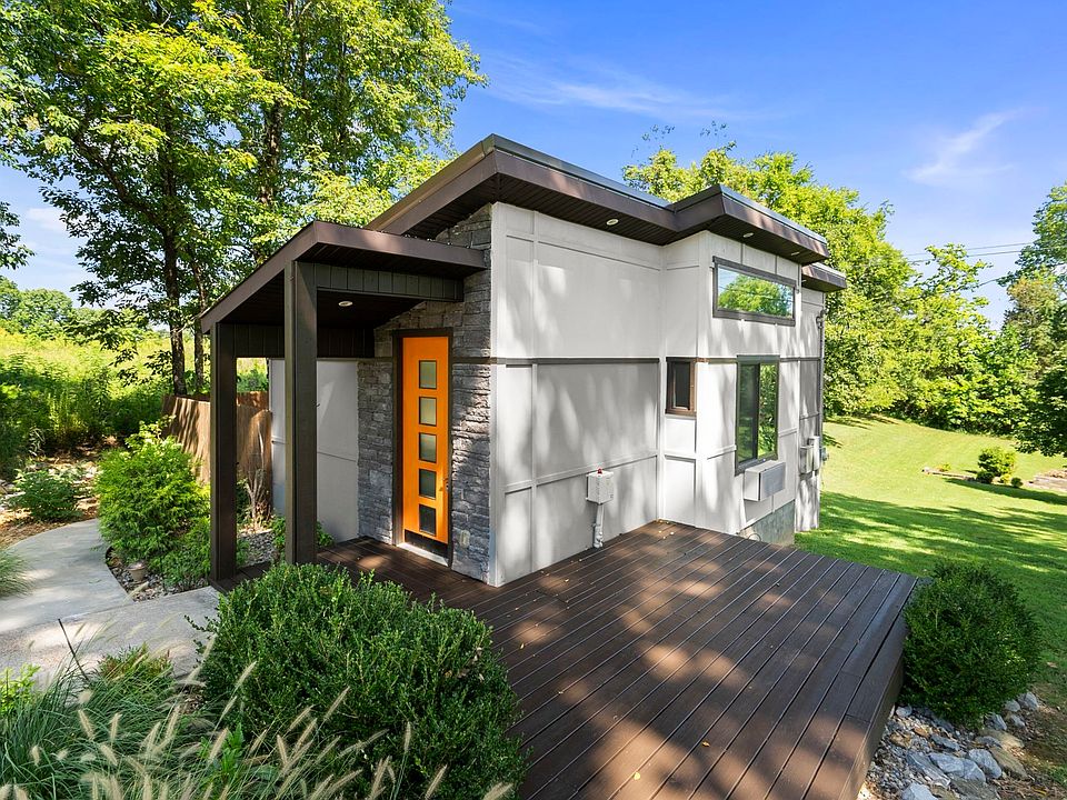 1st image of 2044 Wilson Ln