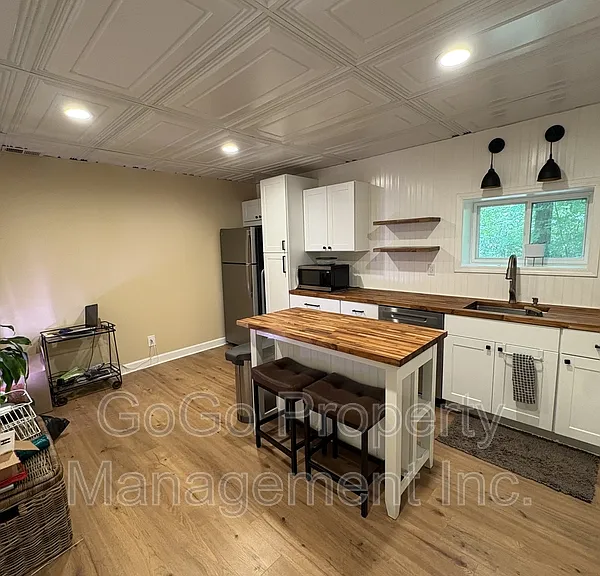 321 N Valley View Dr — Photo 24