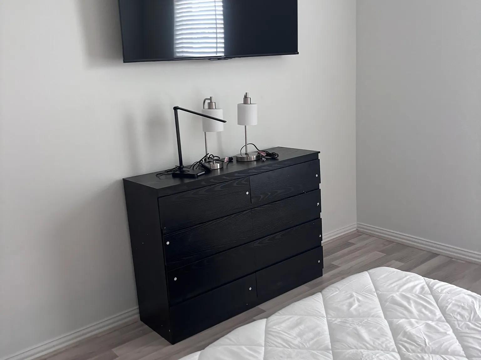 3 bed, $700 — Photo 1
