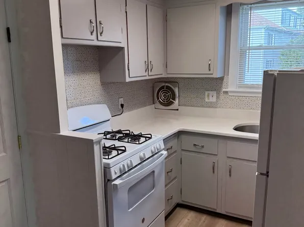 18-24 S Main St #2, Mansfield, MA 02048