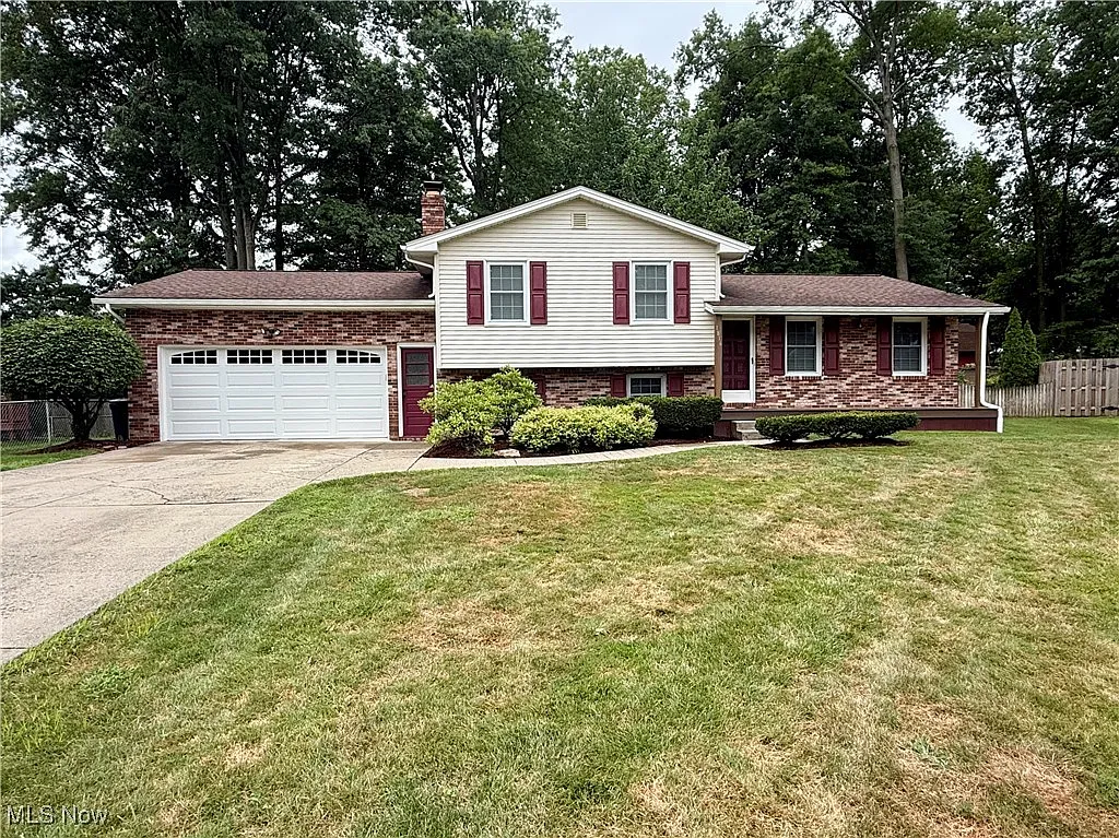 1816 Maple Trace Ct photo 1