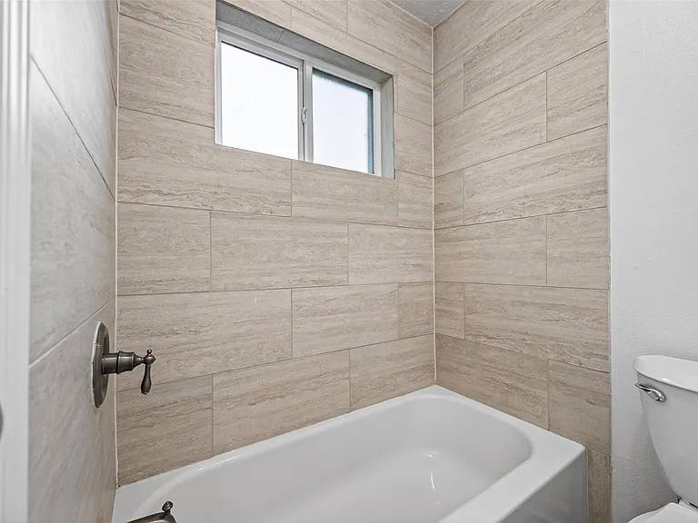 24014 Nomini Hall Ln — Photo 23